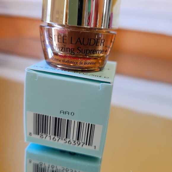 Estee Lauder Advanced - Picture 3 of 3